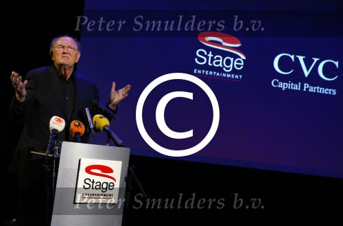 Amsterdam 19 juni 2015
Joop v d Ende geeft persconferentie dat hij 60% van Stage entertainment heeft verkocht aan CVC Capital. Jannine v d Ende is natuurlijk aanwezig.