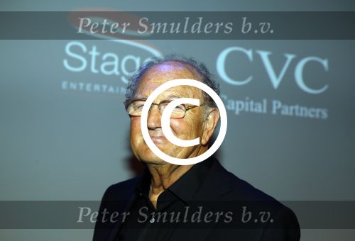 Amsterdam 19 juni 2015
Joop v d Ende geeft persconferentie dat hij 60% van Stage entertainment heeft verkocht aan CVC Capital. Jannine v d Ende is natuurlijk aanwezig.