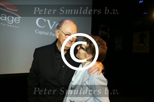 Amsterdam 19 juni 2015
Joop v d Ende geeft persconferentie dat hij 60% van Stage entertainment heeft verkocht aan CVC Capital. Jannine v d Ende is natuurlijk aanwezig.