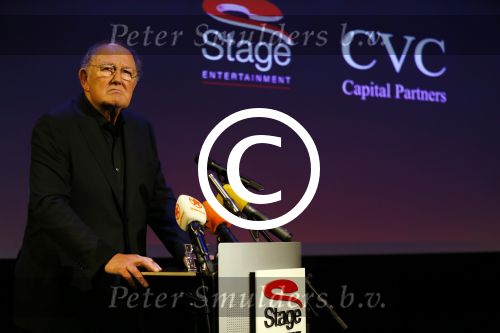 Amsterdam 19 juni 2015
Joop v d Ende geeft persconferentie dat hij 60% van Stage entertainment heeft verkocht aan CVC Capital. Jannine v d Ende is natuurlijk aanwezig.