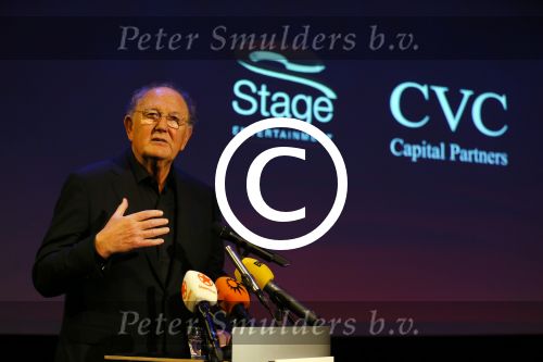Amsterdam 19 juni 2015
Joop v d Ende geeft persconferentie dat hij 60% van Stage entertainment heeft verkocht aan CVC Capital. Jannine v d Ende is natuurlijk aanwezig.