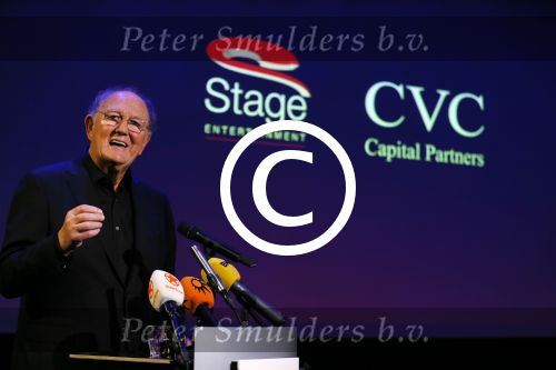 Amsterdam 19 juni 2015
Joop v d Ende geeft persconferentie dat hij 60% van Stage entertainment heeft verkocht aan CVC Capital. Jannine v d Ende is natuurlijk aanwezig.