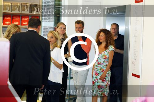 Amsterdam 12 juni 2015 
Presentatie boek Thijs Romer en nieuwe tijdschrift Wendy v Dijk. Ook Katja Schuurman is aanwezig alsmede de ouders en broer van Thijs.  De presentatie was in het nieuwe pand van Scheltema aan het Rokin