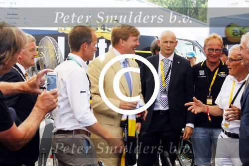 Utrecht 4 juli 2015
Tour de France start met de proloog in Utrecht. Koning Willem Alexander met burgemeester Jan v Zanen Joop Zoetemelk Richard Plugge (team Lotto  Jumbo)