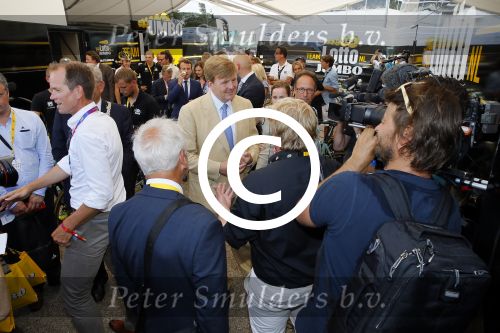 Utrecht 4 juli 2015
Tour de France start met de proloog in Utrecht. Koning Willem Alexander met burgemeester Jan v Zanen Joop Zoetemelk Richard Plugge (team Lotto  Jumbo)