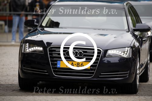 Amsterdam 16 juni 2015
Prinses Beatrix en Koning Willem Alexander arriveren bij het paleis op de dam.