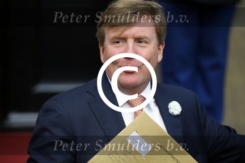 Amsterdam 24 juni 2015
Gala op paleis op de dam met oa Prinses Margriet Mr Pieter v Vollenhoven Koningin Maxima en koning Willem Alexander.