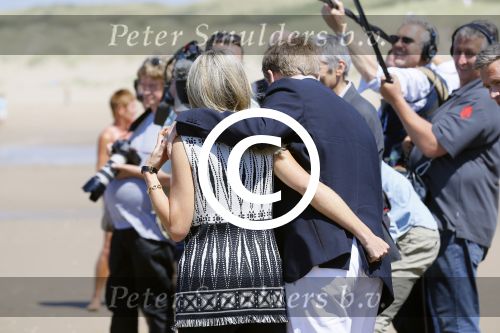 Wassenaar 10 juli 2015
Fotouurtje met Koningin Maxima Koning Willem Alexander en de prinsesjes Amalia Alexia en Ariane op het strand van Wassenaar.