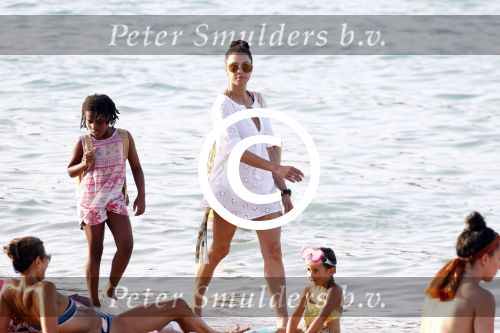 ibiza 5 augustus 2015
Lilly Becker en haar zoon en de zonen van Boris Becker op het strand van Cala Bassa
