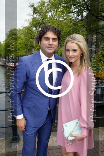 Amsterdam 20 juni 2015 
Trouwen Kimberley Klaver en Bas Schothorst in de Duif in Amsterdam. Liza Sips met vriend  Ralph Mannheim