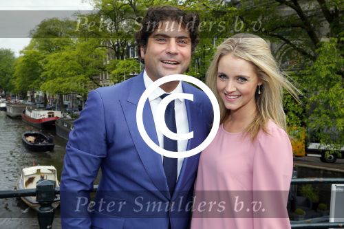 Amsterdam 20 juni 2015 
Trouwen Kimberley Klaver en Bas Schothorst in de Duif in Amsterdam. Liza Sips met vriend  Ralph Mannheim