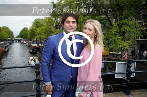 Amsterdam 20 juni 2015 
Trouwen Kimberley Klaver en Bas Schothorst in de Duif in Amsterdam. Liza Sips met vriend  Ralph Mannheim