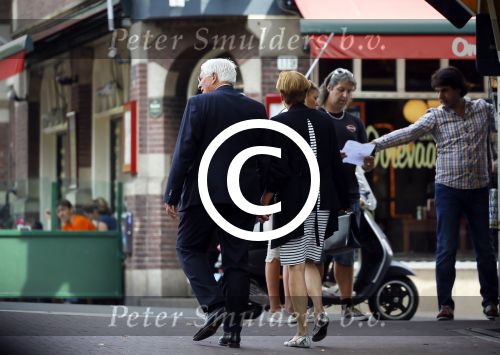 Amsterdam 10 augustus 2015     
Joop Daalmeijer en Maartje v Weegen wachten op de tram.