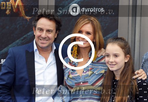 Amsterdam 20 juni 2015
Premiere Code M in het nieuwe de la mar met oa Senna Borsato.
Marco Leontine Luca en Jada Borsato met hun vriendjes en vriendinnetjes