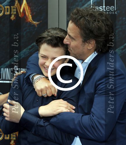 Amsterdam 20 juni 2015
Premiere Code M in het nieuwe de la mar met oa Senna Borsato.
Marco Leontine Luca en Jada Borsato met hun vriendjes en vriendinnetjes
