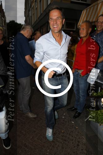 Den Haag 16 juli 2015
Verjaardagsfeestje Frits Huffnagel in Den Haag. Mark Rutte en Andre v Duin