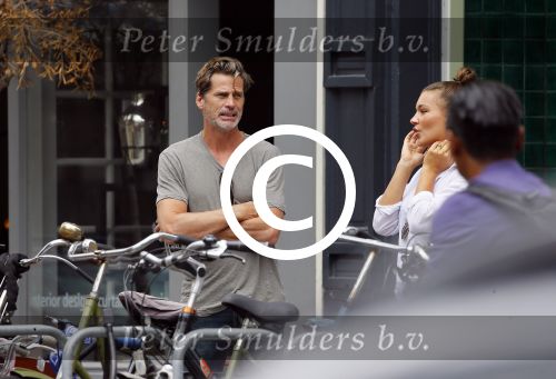 Amsterdam 14 augustus 2015  
Mark v d Loo op straat bij cold pressed juicery