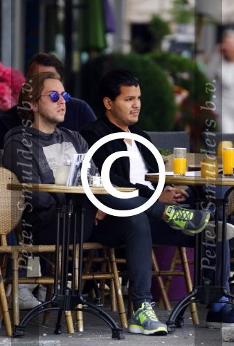 Amsterdam 18 juni 2015
Marvin Breukhoven met vriend op terras