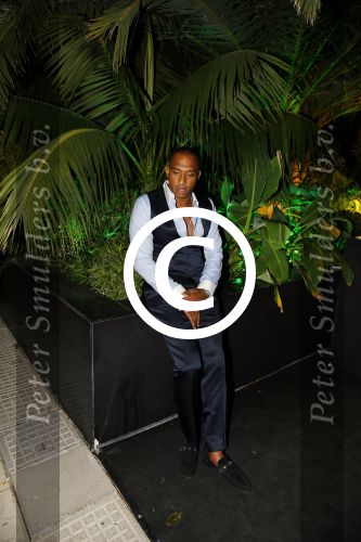 ibiza 7 augustus 2015
Maurice Mobetie (Momo) de ex vriend van Sylvie Meis wordt geintervieuwd voor het duitse blad Gala in zijn club Cavalli ibiza