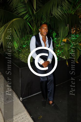 ibiza 7 augustus 2015
Maurice Mobetie (Momo) de ex vriend van Sylvie Meis wordt geintervieuwd voor het duitse blad Gala in zijn club Cavalli ibiza