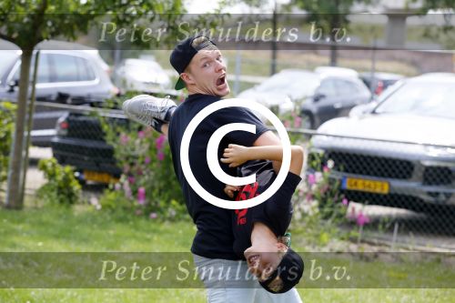 Bunnik 28 juni 2015
Enzo Knol met zijn kleidinglijn. samen met Max Smulders