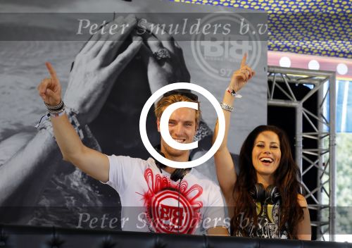 Amsterdam 11 juli 2015 
Day at the park Buddha to Buddha.
DJ Junior S (Junior Smulders) en Melissa Sneekes als DJ
