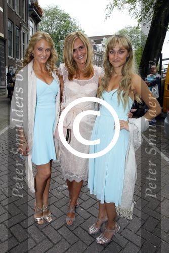 Amsterdam 20 juni 2015 
Trouwen Kimberley Klaver en Bas Schothorst in de Duif in Amsterdam. Melody Patricia en Stephanie Klaver