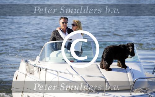 Weesp 16 juni 2015
Jurgen Smit en Milika Peterzon en hond romatisch op de vecht aan het varen met hun boot.