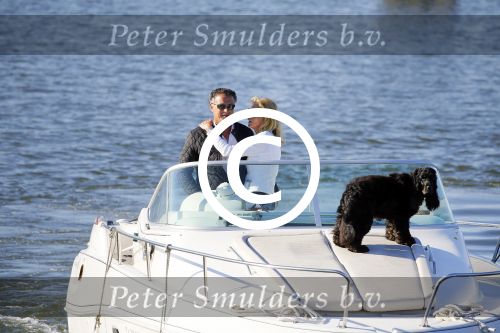 Weesp 16 juni 2015
Jurgen Smit en Milika Peterzon en hond romatisch op de vecht aan het varen met hun boot.