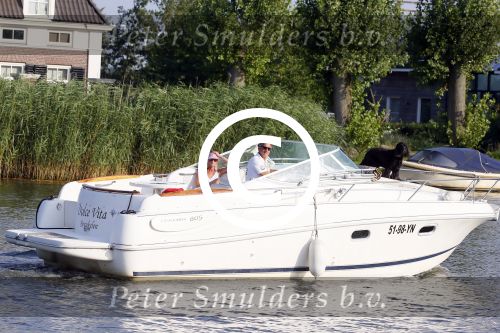 Nigtevecht 13 augustus 2015
Jurgen Smit en Milika Peterzon varen met hun boot en hond op de vecht.
