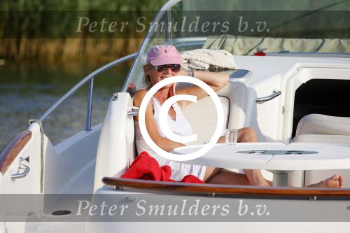 Nigtevecht 13 augustus 2015
Jurgen Smit en Milika Peterzon varen met hun boot en hond op de vecht.