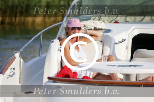 Nigtevecht 13 augustus 2015
Jurgen Smit en Milika Peterzon varen met hun boot en hond op de vecht.