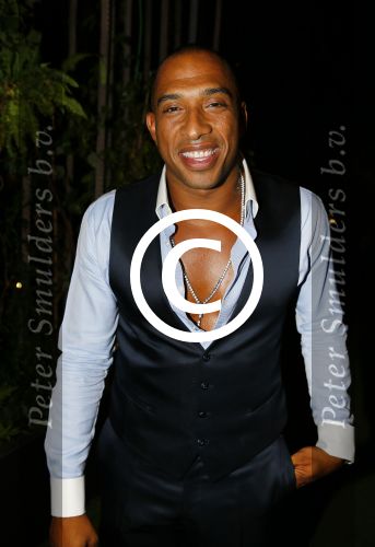 ibiza 7 augustus 2015
Maurice Mobetie (Momo) de ex vriend van Sylvie Meis wordt geintervieuwd voor het duitse blad Gala in zijn club Cavalli ibiza