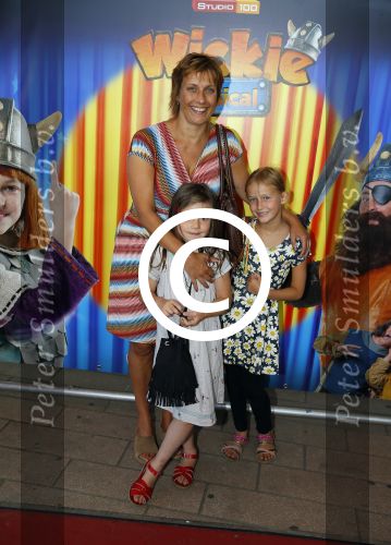 Rotterdam 9 augustus 2015
Edwin Smulders Johnny de Mol en Tomas v d Broek tijdens opnames van het rtl programma Down met Johnny. We gingen naar de premiere naar Wickie de Viking in het nieuwe Luxor. Mylene dâ€™Anjou  met kinderen