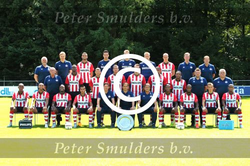 Eindhoven 6 Juli 2015 Selectie PSV seizoen 2015-2016. Achter, Eddy Pepels, Rolf Timmermans, Rai Vloet, Luuk Koopmans, Jeroen Zoet, Remko Pasveer, Jorrit Hendrix, Egid Kiesouw, Rob Ouderland. Midden: Mart van den Heuvel, Nicolas Isimat, Stijn Schaars, Jeffrey Bruma, Luuk de Jong, Jurgen Locadia, Steven Bergwijn, Marcel Hover, Adri van Dooren. Voor: Joshua Brenet, Simon Poulsen, Jetro Willems, Adam Mahet, Chris van der Weerden, Phillip Cocu, Ruud Brood, Georginio Wijnaldum, Florian Jozefzoon, Marcel Ritzmaier, Luciano Narsingh.
