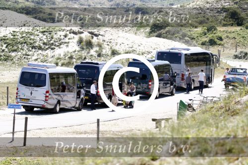 Wassenaar 10 juli 2015
Fotouurtje met Koningin Maxima Koning Willem Alexander en de prinsesjes Amalia Alexia en Ariane op het strand van Wassenaar. pers