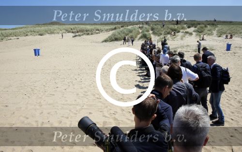 Wassenaar 10 juli 2015
Fotouurtje met Koningin Maxima Koning Willem Alexander en de prinsesjes Amalia Alexia en Ariane op het strand van Wassenaar. pers