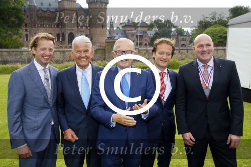 Haarzuilens 17 juni 2015
Haringparty op kasteel de Haar. Pieter v Vollenhoven met zoon Floris en Frank Houben Jr.