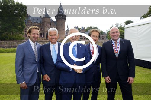 Haarzuilens 17 juni 2015
Haringparty op kasteel de Haar. Pieter v Vollenhoven met zoon Floris en Frank Houben Jr.