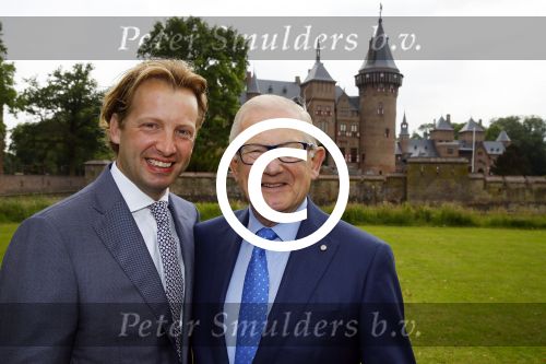 Haarzuilens 17 juni 2015
Haringparty op kasteel de Haar. Pieter v Vollenhoven met zoon Floris en ...