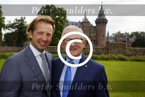 Haarzuilens 17 juni 2015
Haringparty op kasteel de Haar. Pieter v Vollenhoven met zoon Floris en ...