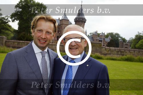 Haarzuilens 17 juni 2015
Haringparty op kasteel de Haar. Pieter v Vollenhoven met zoon Floris en ...