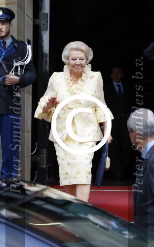 Amsterdam 2 juli 2015  
Prinses Baetrix vertrekt in haar verlengde Volvo bij het paleis.