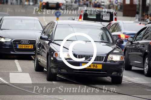 Amsterdam 16 juni 2015
Prinses Beatrix en Koning Willem Alexander arriveren bij het paleis op de dam.