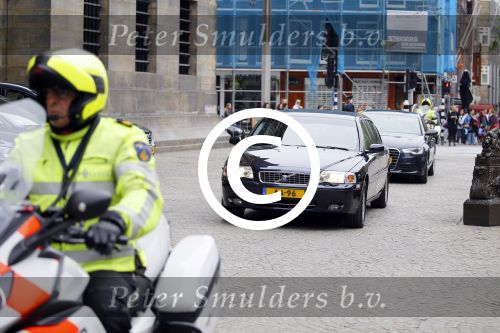 Amsterdam 16 juni 2015
Prinses Beatrix en Koning Willem Alexander arriveren bij het paleis op de dam.