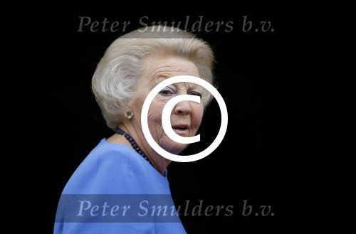 Amsterdam 16 juni 2015
Prinses Beatrix en Koning Willem Alexander arriveren bij het paleis op de dam.