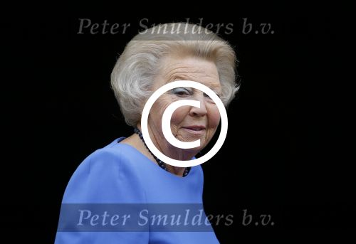 Amsterdam 16 juni 2015
Prinses Beatrix en Koning Willem Alexander arriveren bij het paleis op de dam.