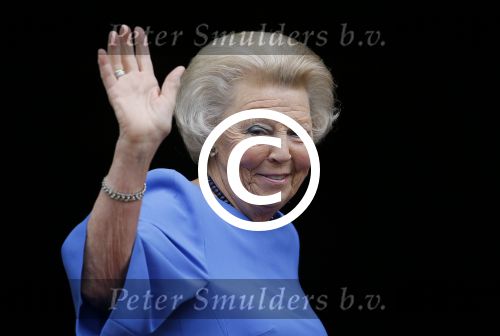 Amsterdam 16 juni 2015
Prinses Beatrix en Koning Willem Alexander arriveren bij het paleis op de dam.