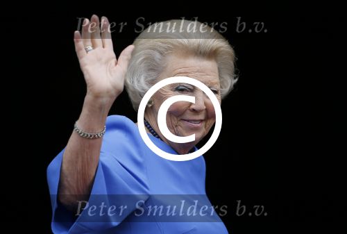 Amsterdam 16 juni 2015
Prinses Beatrix en Koning Willem Alexander arriveren bij het paleis op de dam.