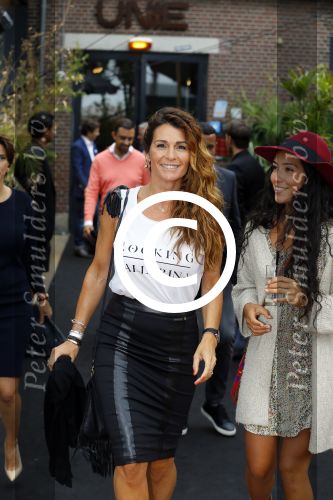 Amsterdam 13 juli 2015Modeshow Maria Cle Leal tijdens de Amsterdam fashion week in aanwezigheid van Doutzen Kroes en Sunnery James. Quinty Trustfull met dochter